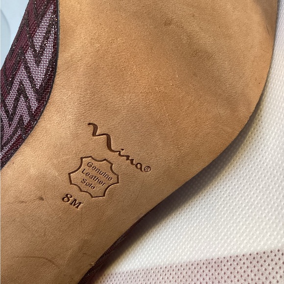 NINA BURGUNDY HEELS SIZE 8 M - Picture 7 of 10